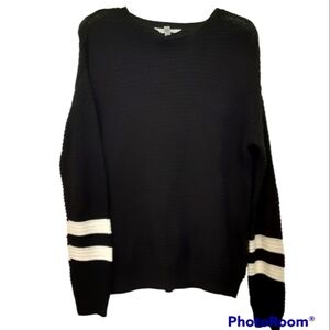Textured knit black and white sleeved sweater, 8-10
